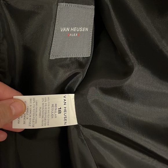 Gray boys blazer - Picture 3 of 3